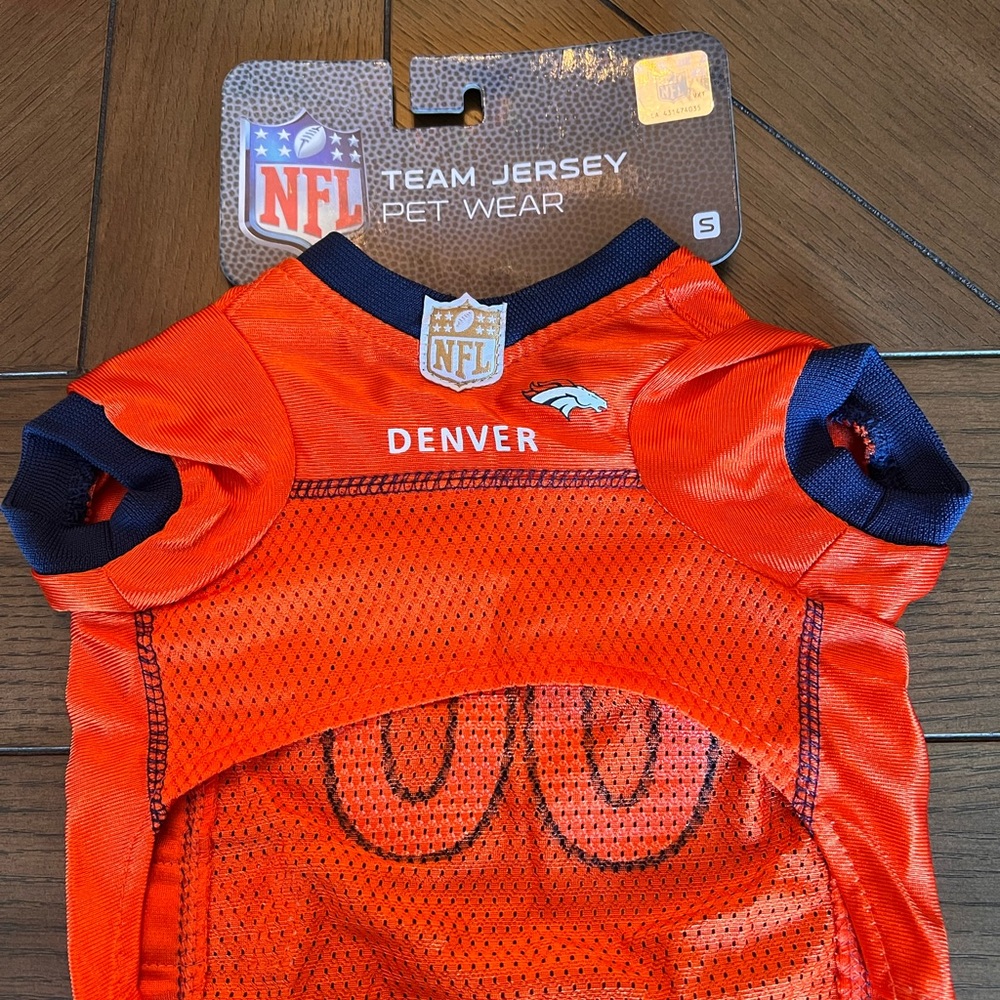 Broncos NFL dog jersey sz S. Sold